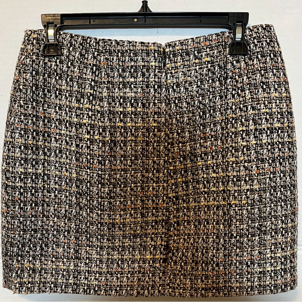 Gianni Bini Cute Black/Tan skirt with accent buttons and front slit Size 8 NWT - Picture 4 of 9
